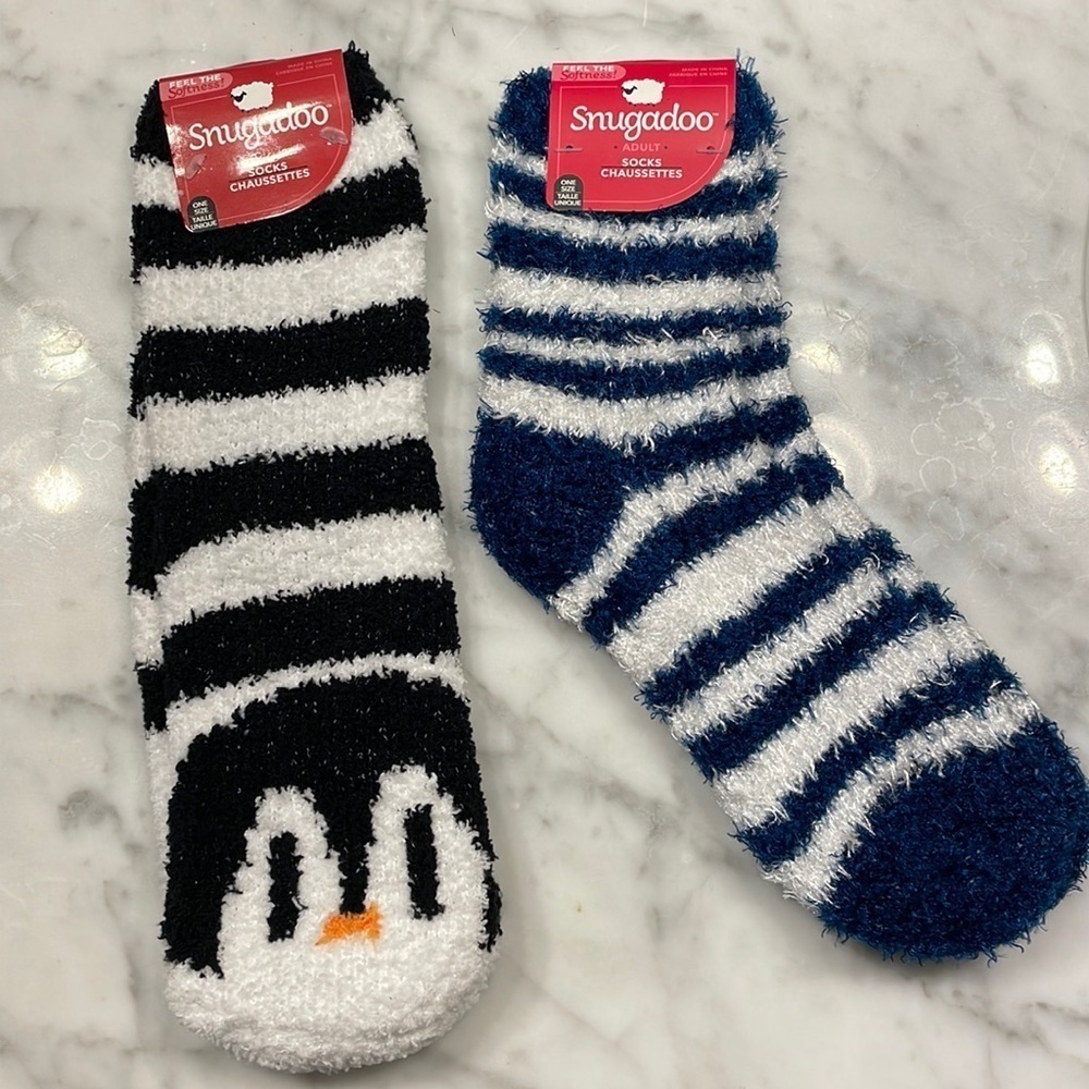 Snugadoo Women's Two Pairs of Fuzzy Socks Penguin And Stripes